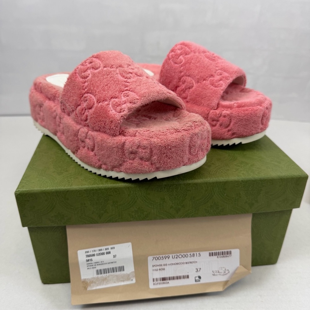 Gucci GG Monogram Terry Fuzzy Platform Slides Pink Size 37 (US 7)‎